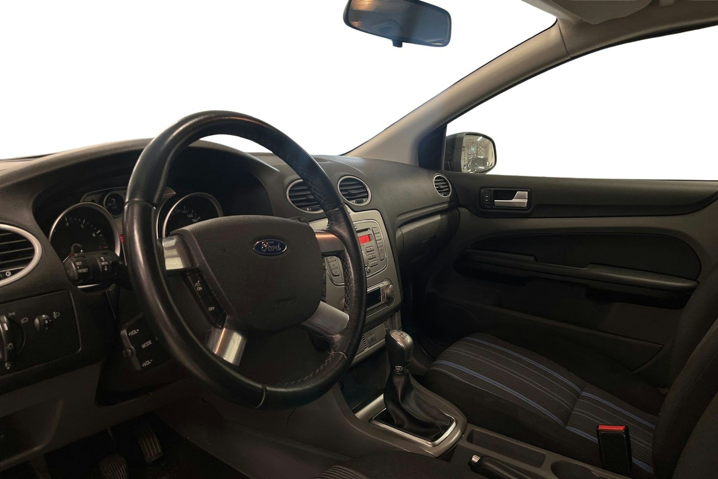 musta Ford Focus 2009 kuva 3.