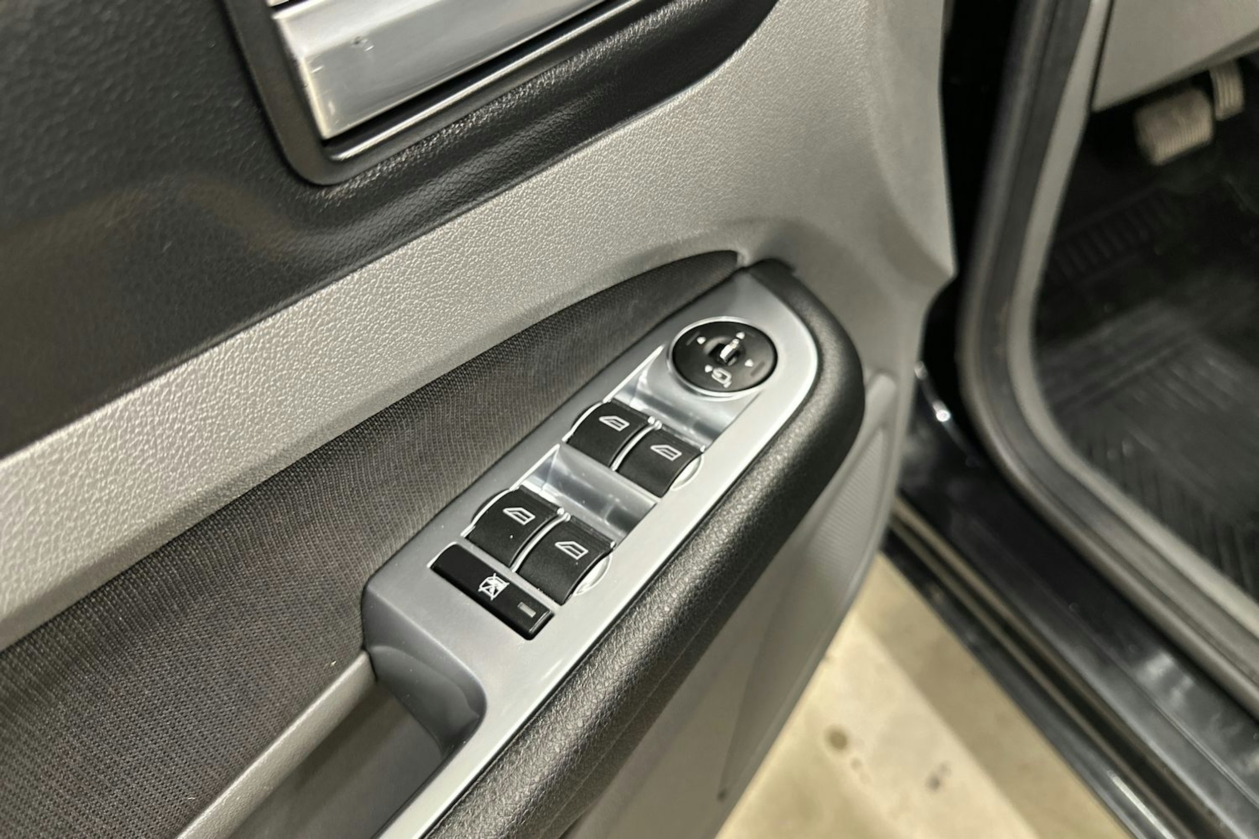 musta Ford Focus 2010 kuva 16.