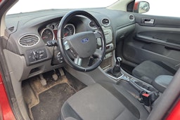 punainen Ford Focus 2010 kuva 3.