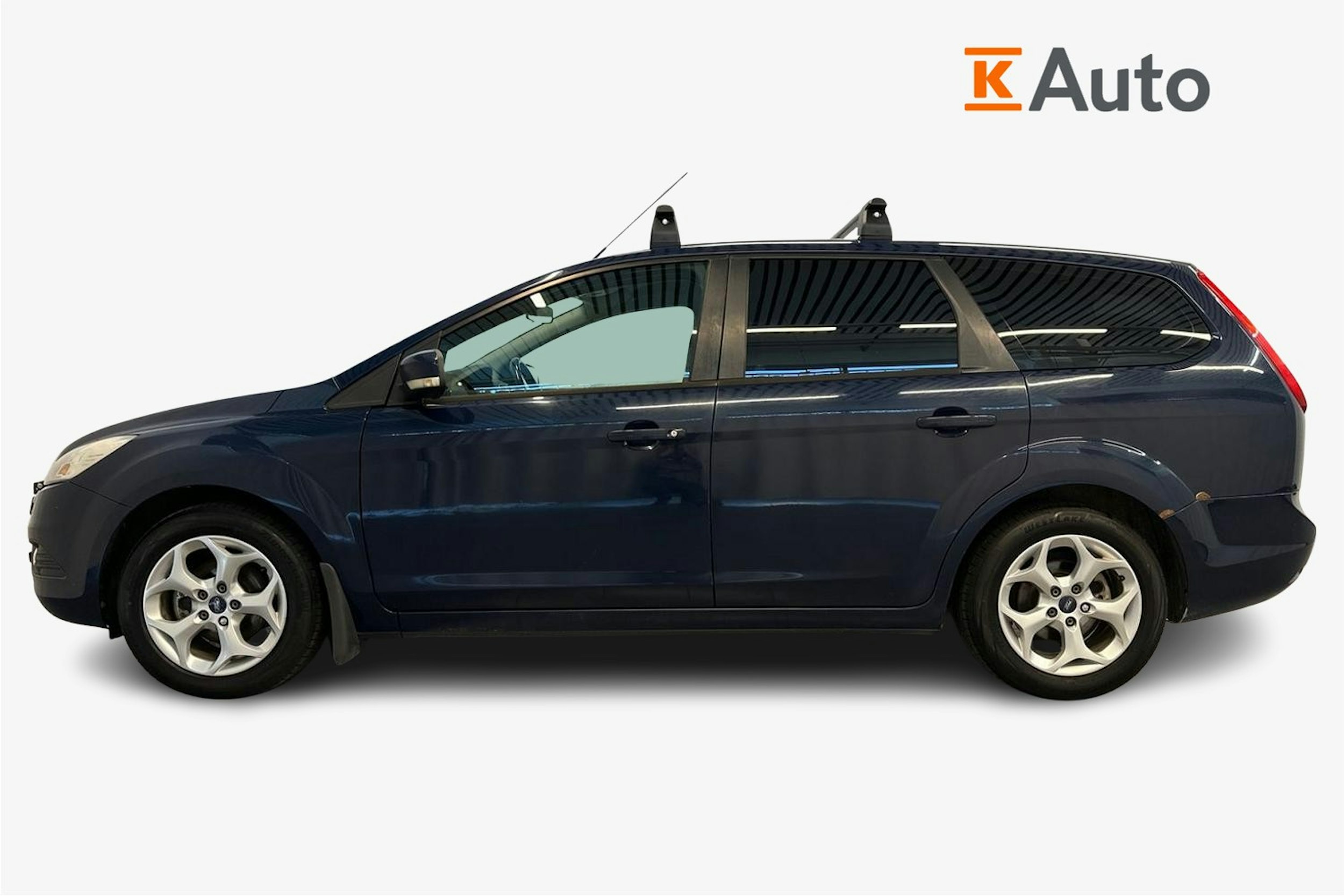 sininen Ford Focus 2010 kuva 6.