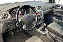 sininen Ford Focus 2010 kuva 7.