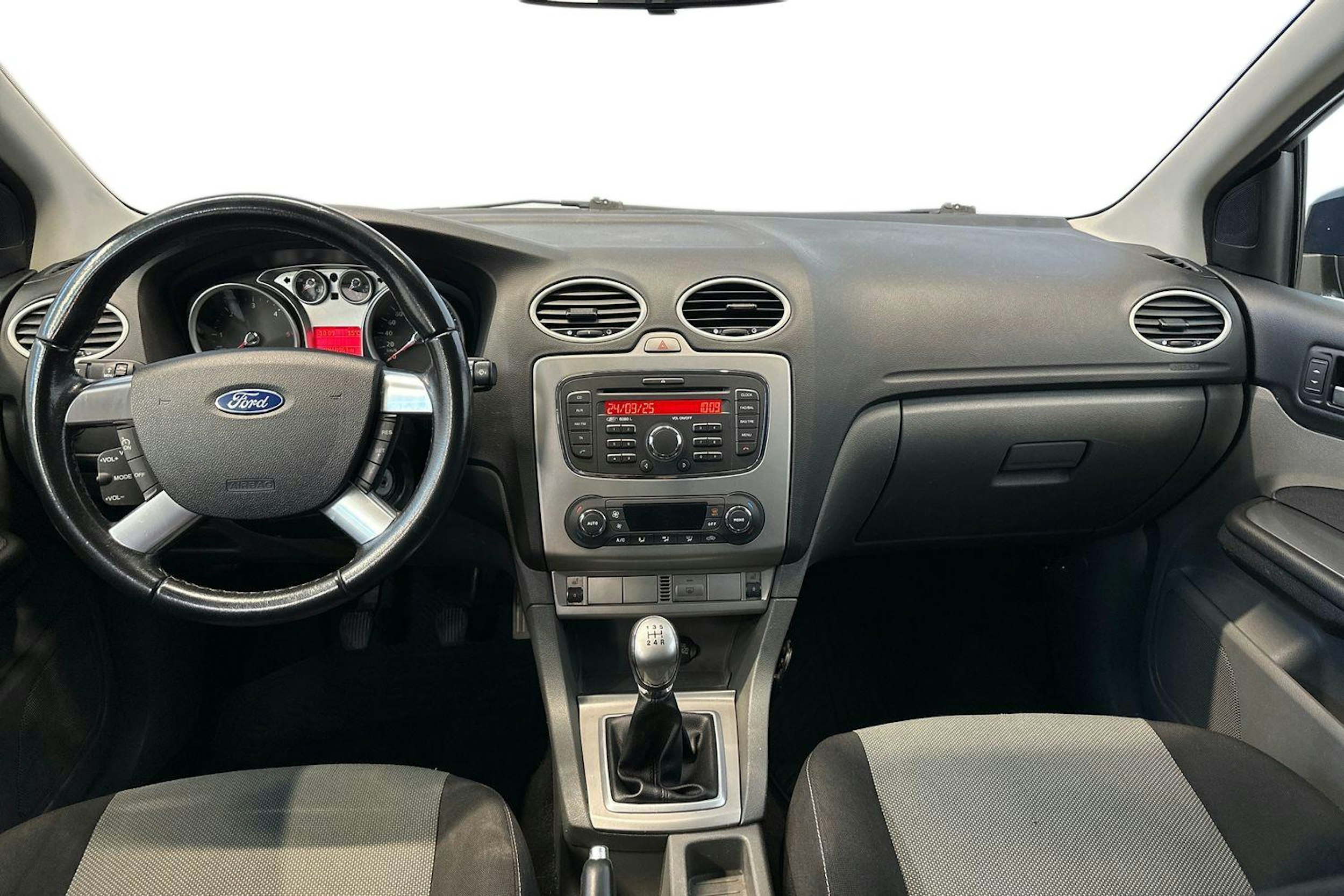 sininen Ford Focus 2010 kuva 9.