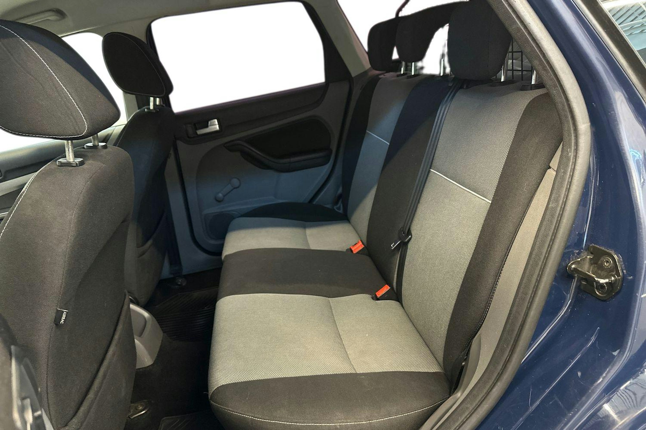 sininen Ford Focus 2010 kuva 10.