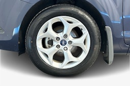 sininen Ford Focus 2010 kuva 11.