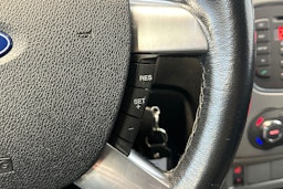 sininen Ford Focus 2010 kuva 20.