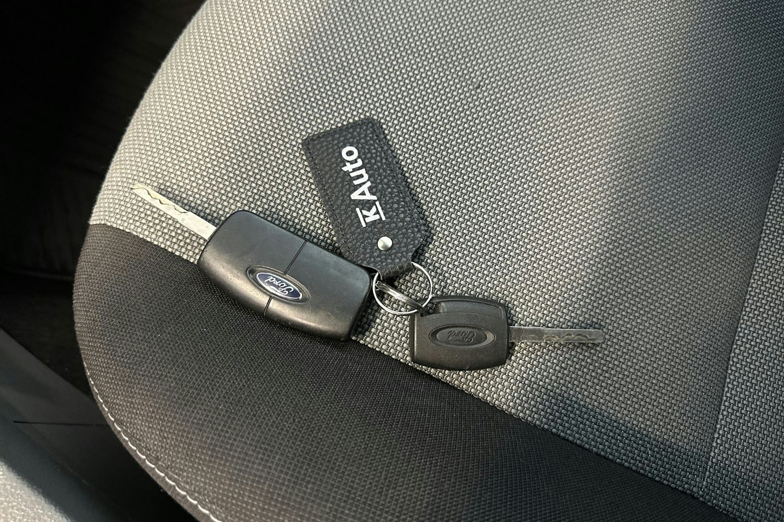 sininen Ford Focus 2010 kuva 27.