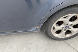 Harmaa Ford FOCUS 2010 kuva 17.