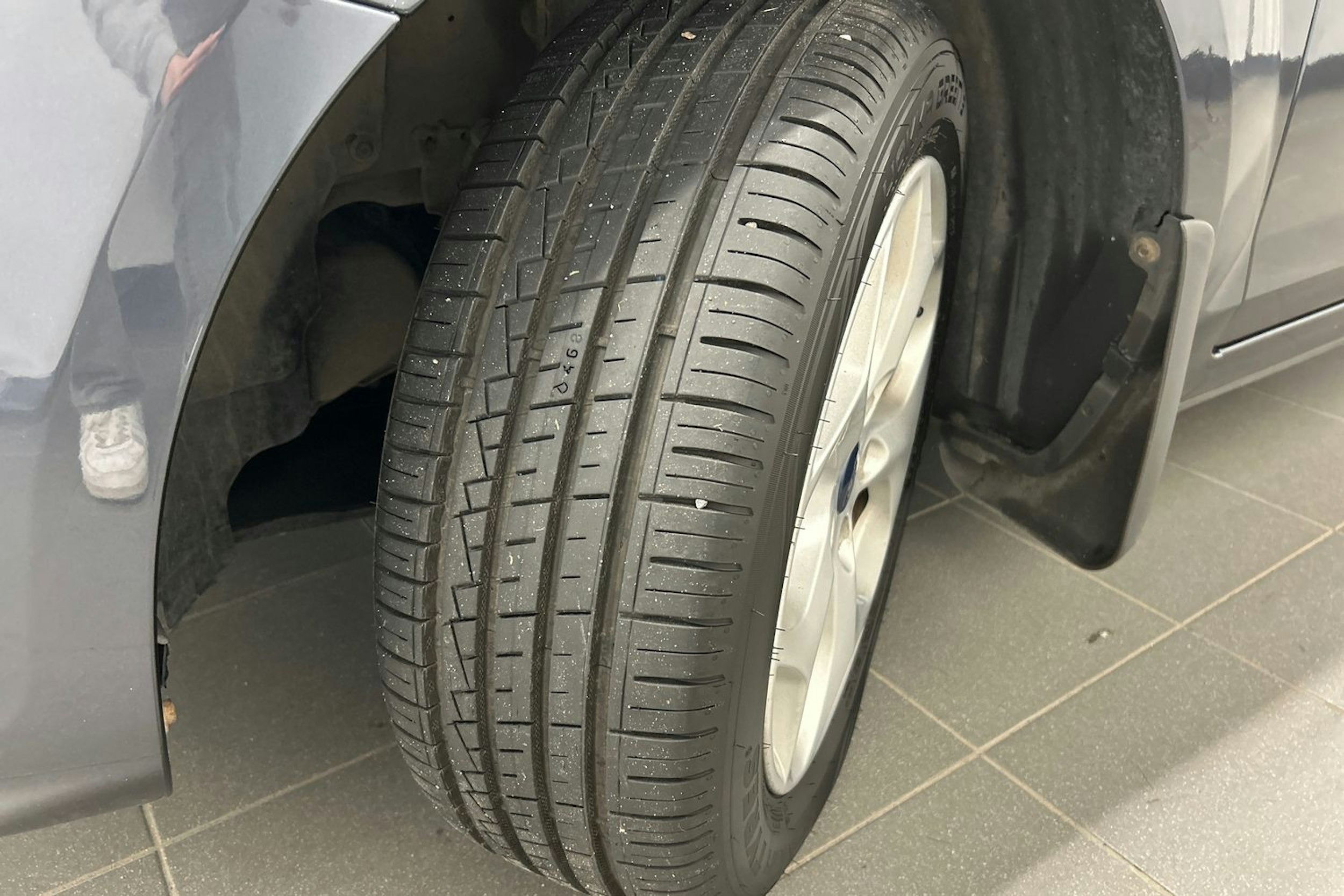 harmaa Ford Focus 2010 kuva 13.