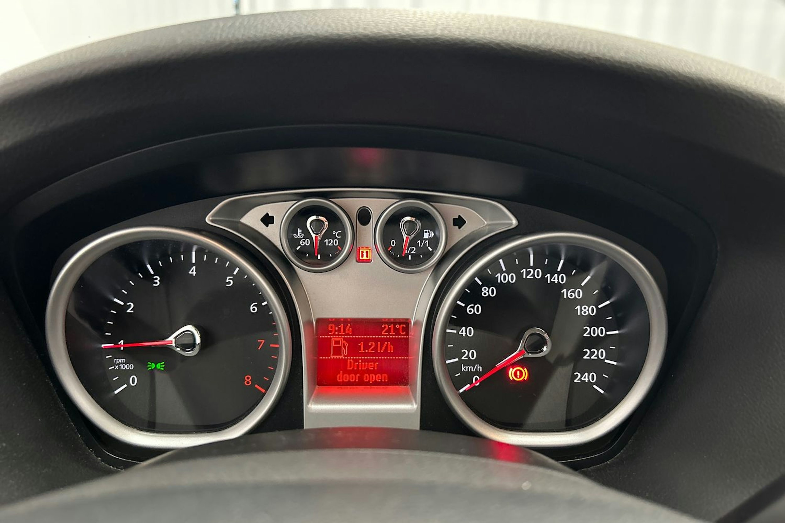 harmaa Ford Focus 2010 kuva 17.