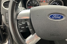 harmaa Ford Focus 2010 kuva 18.