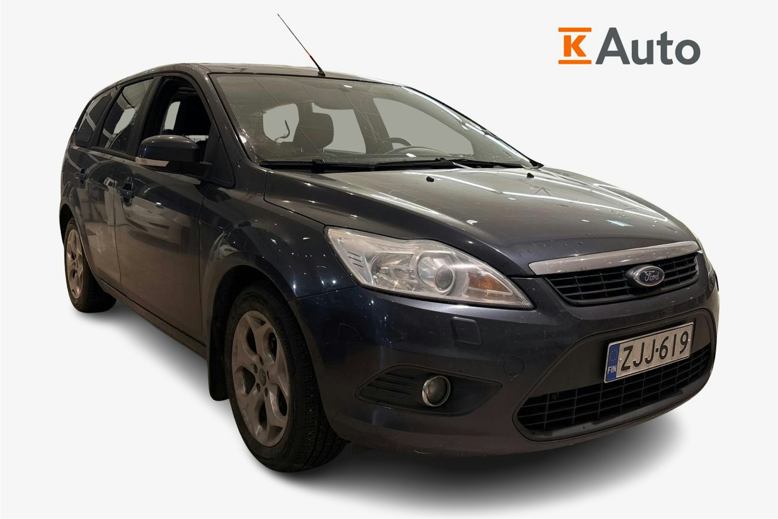 Harmaa Ford FOCUS 2010 kuva 1.