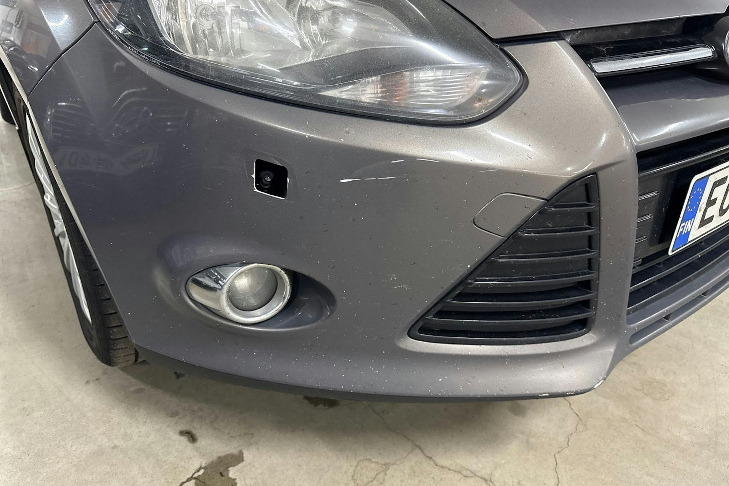 Ruskea (beige) Ford FOCUS 2011 kuva 12.