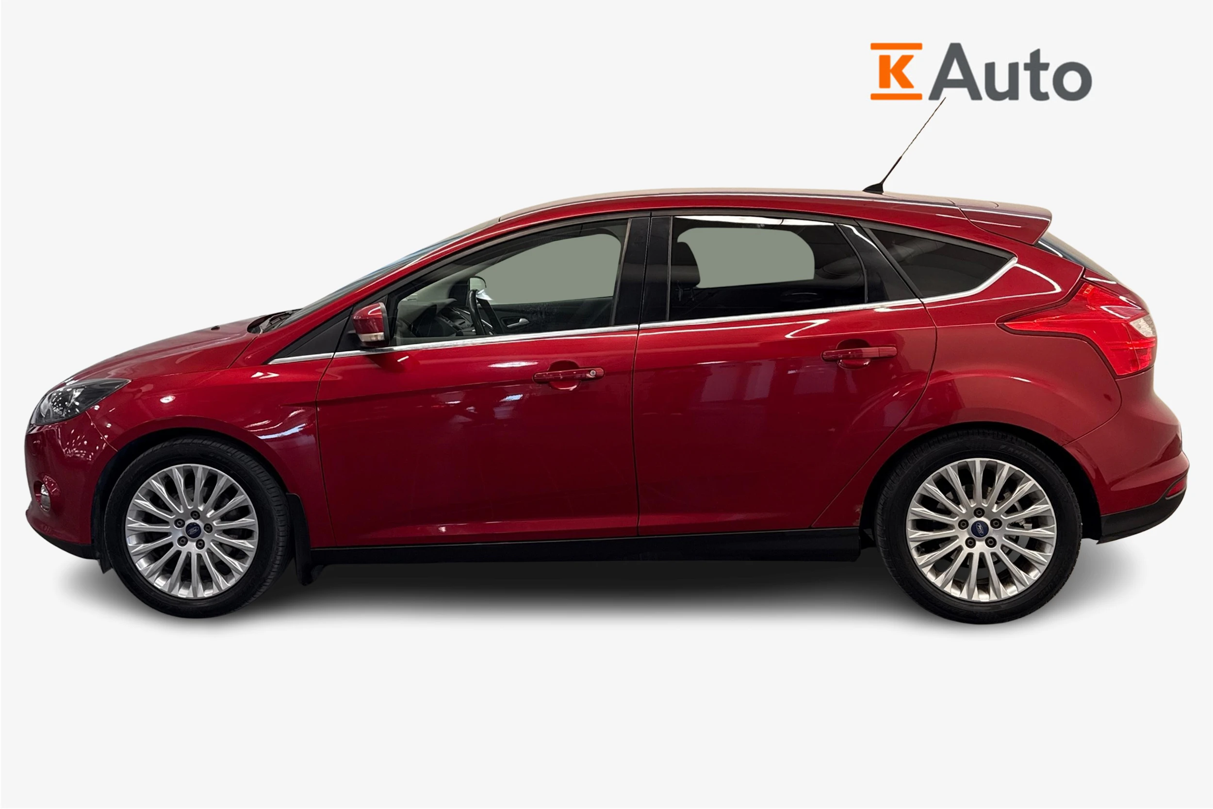 punainen Ford Focus 2011 kuva 5.