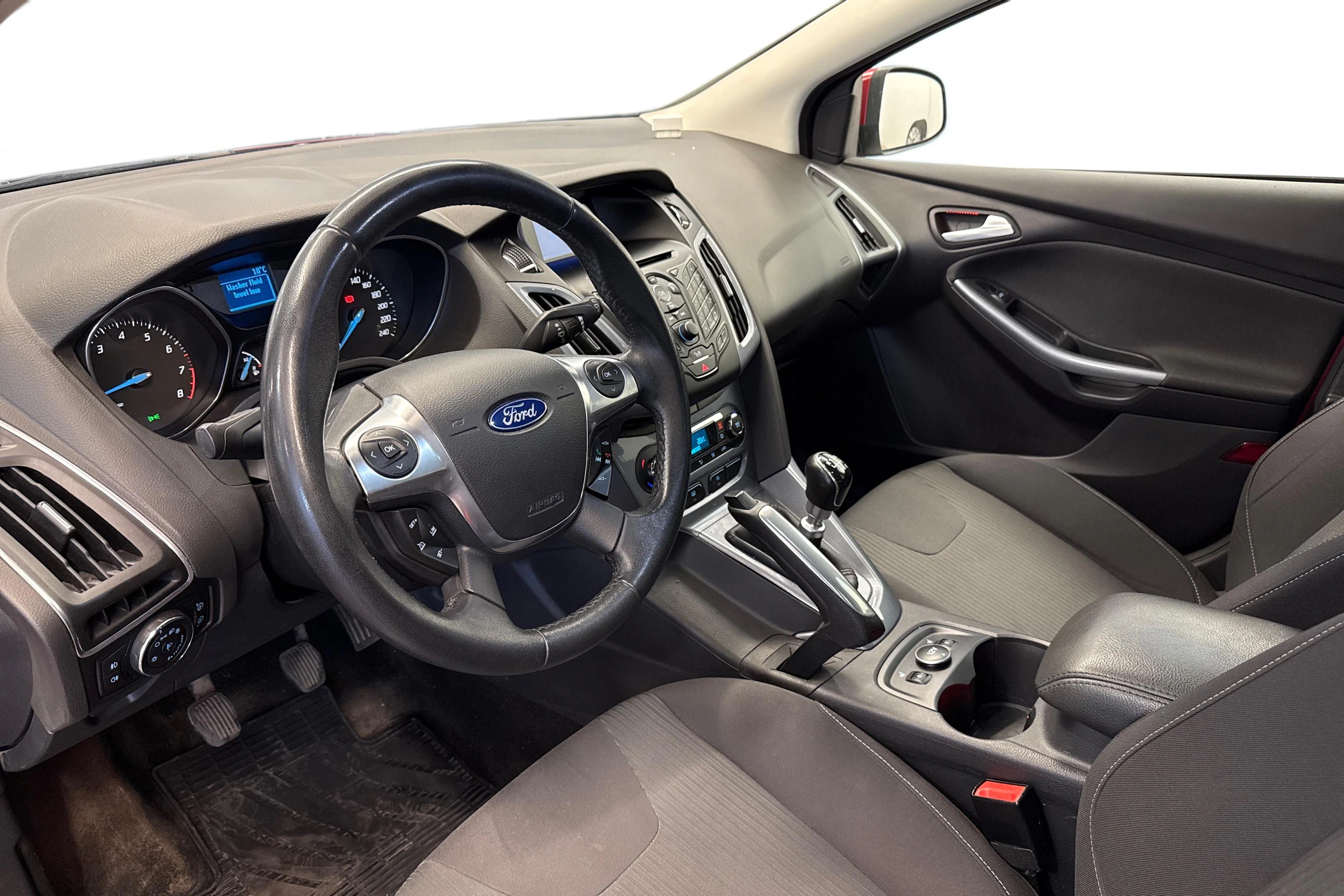 punainen Ford Focus 2011 kuva 6.