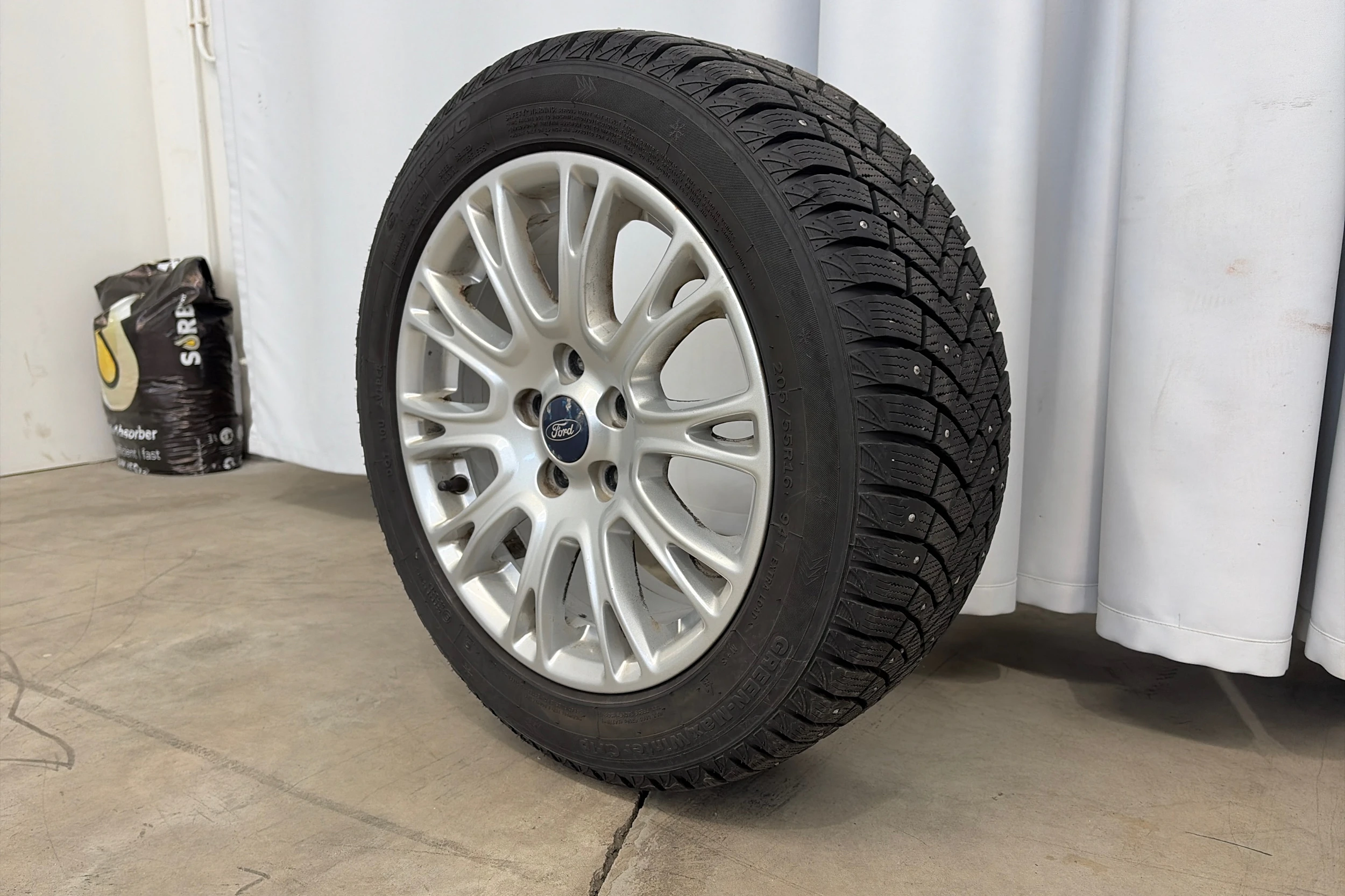 sininen Ford Focus 2011 kuva 15.