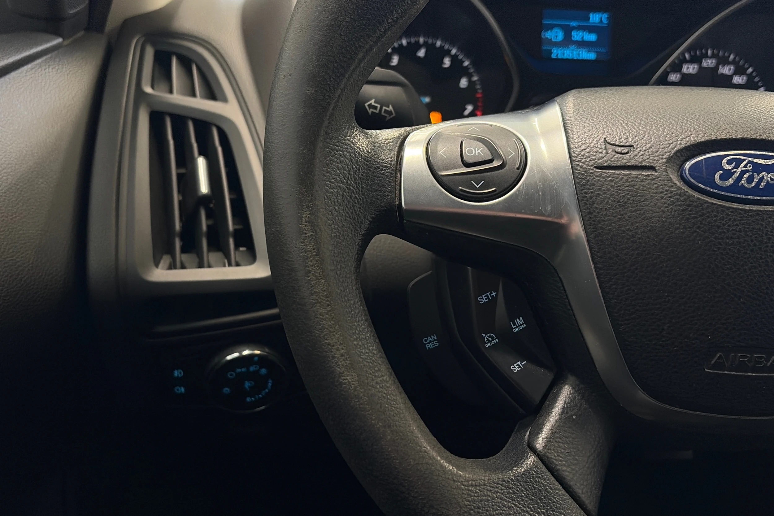 sininen Ford Focus 2011 kuva 20.