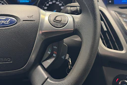 sininen Ford Focus 2011 kuva 21.