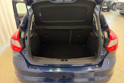 sininen Ford Focus 2011 kuva 29.