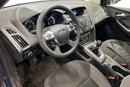 sininen Ford Focus 2011 kuva 3.