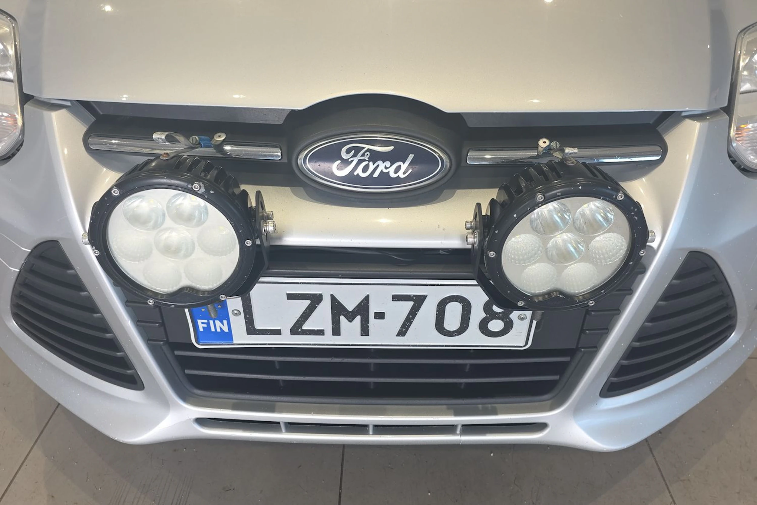 harmaa Ford Focus 2011 kuva 18.