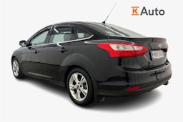 Musta Ford FOCUS 2011 kuva 2.