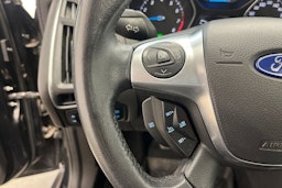 Musta Ford FOCUS 2011 kuva 16.