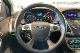 harmaa Ford Focus 2012 kuva 12.