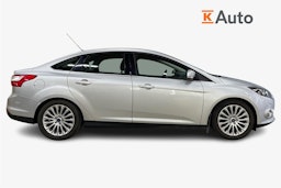 harmaa Ford Focus 2012 kuva 6.