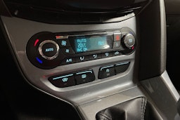 harmaa Ford Focus 2012 kuva 17.