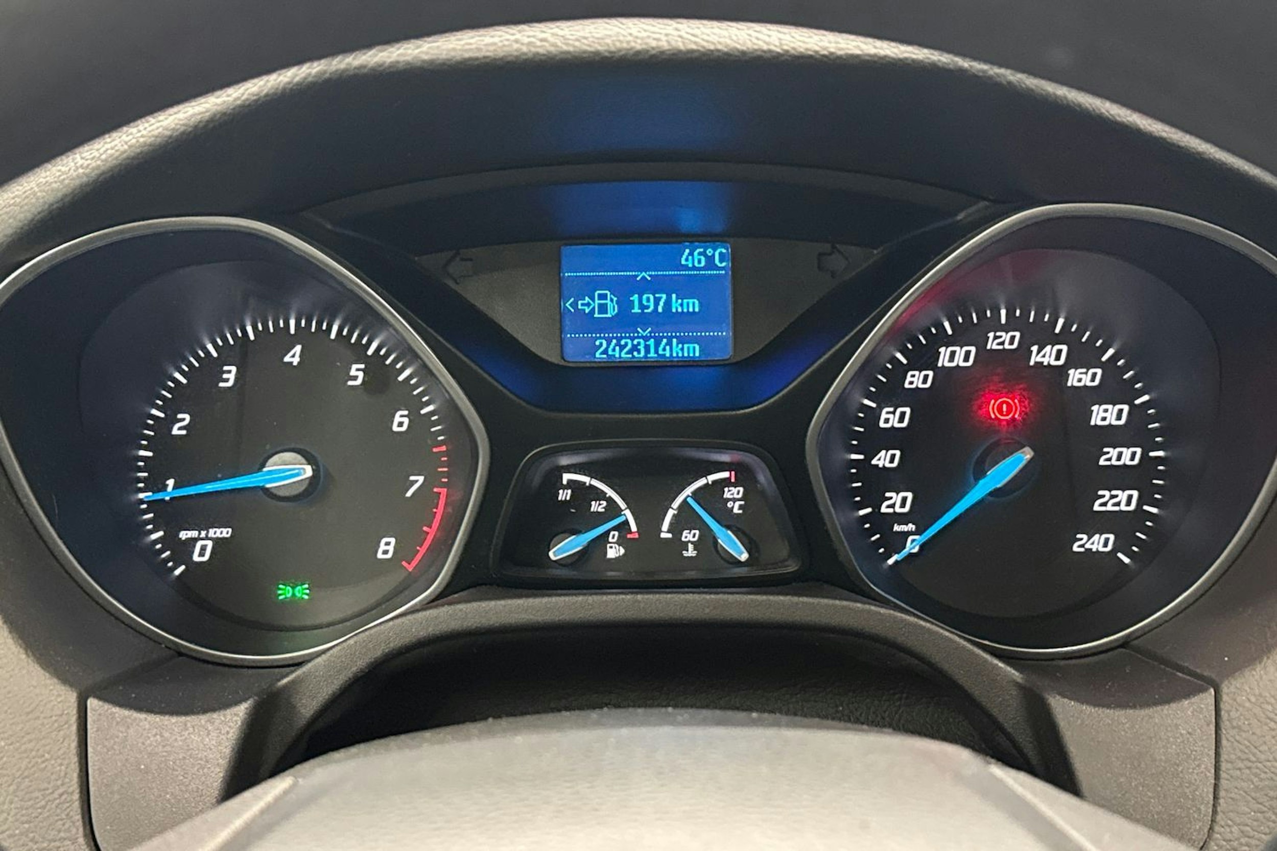 harmaa Ford Focus 2012 kuva 16.