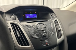 harmaa Ford Focus 2012 kuva 17.