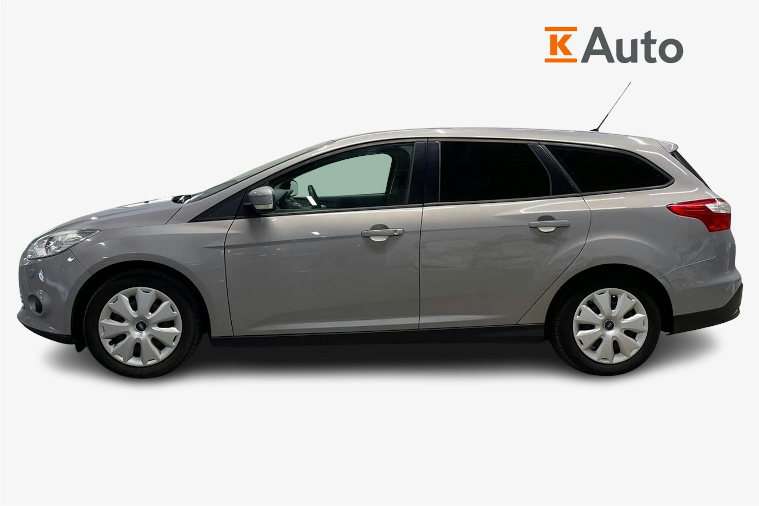 Harmaa Ford FOCUS 2012 kuva 5.