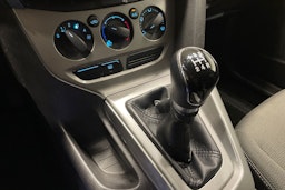Harmaa Ford FOCUS 2012 kuva 14.