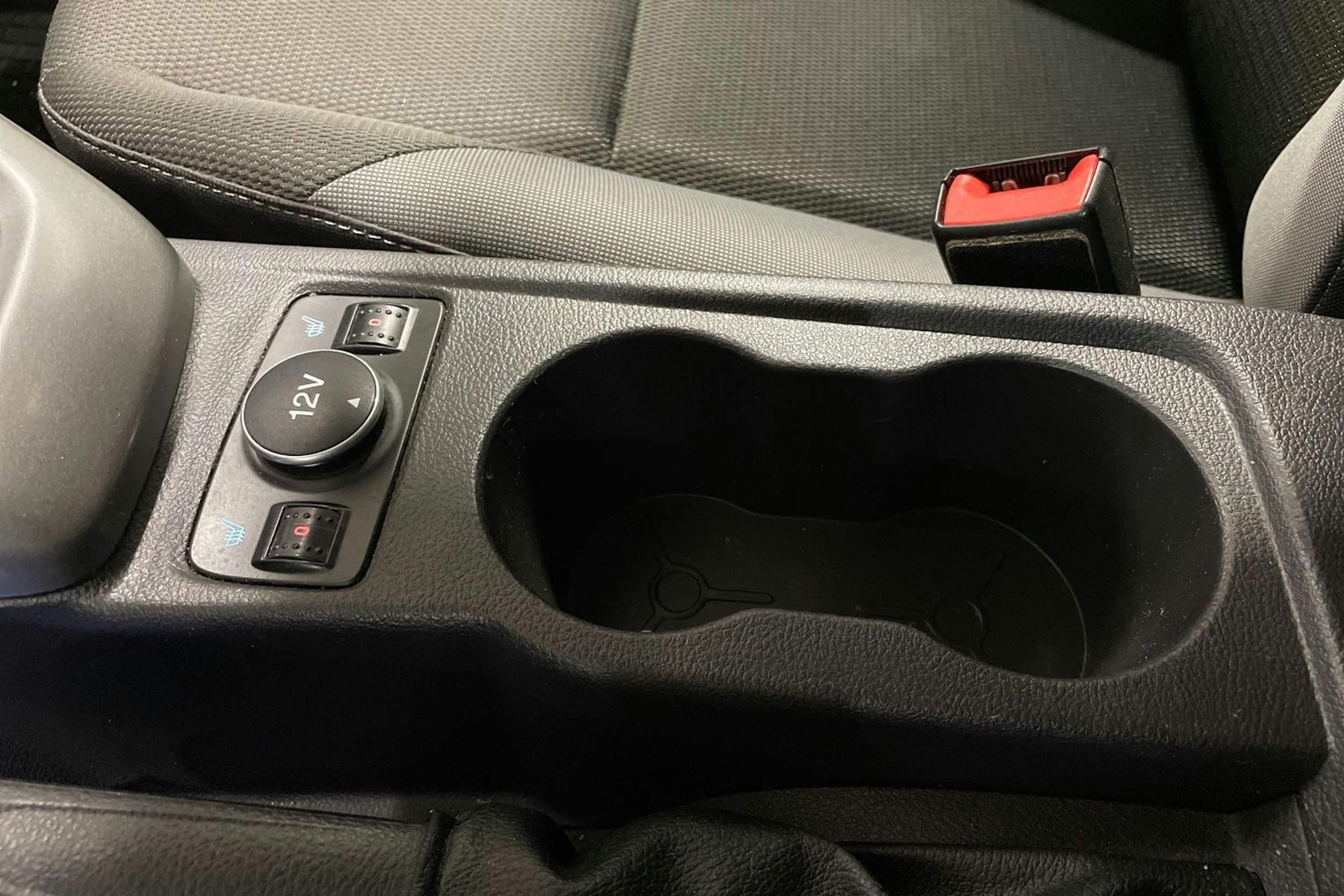 Harmaa Ford FOCUS 2012 kuva 15.