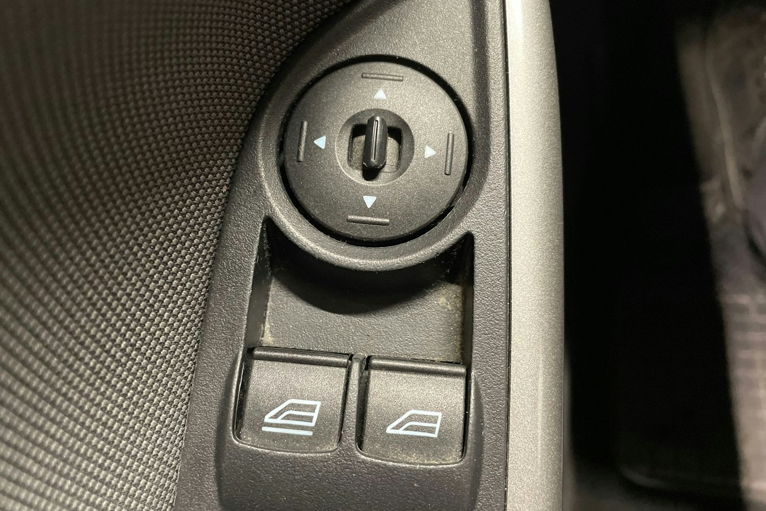 Harmaa Ford FOCUS 2012 kuva 19.