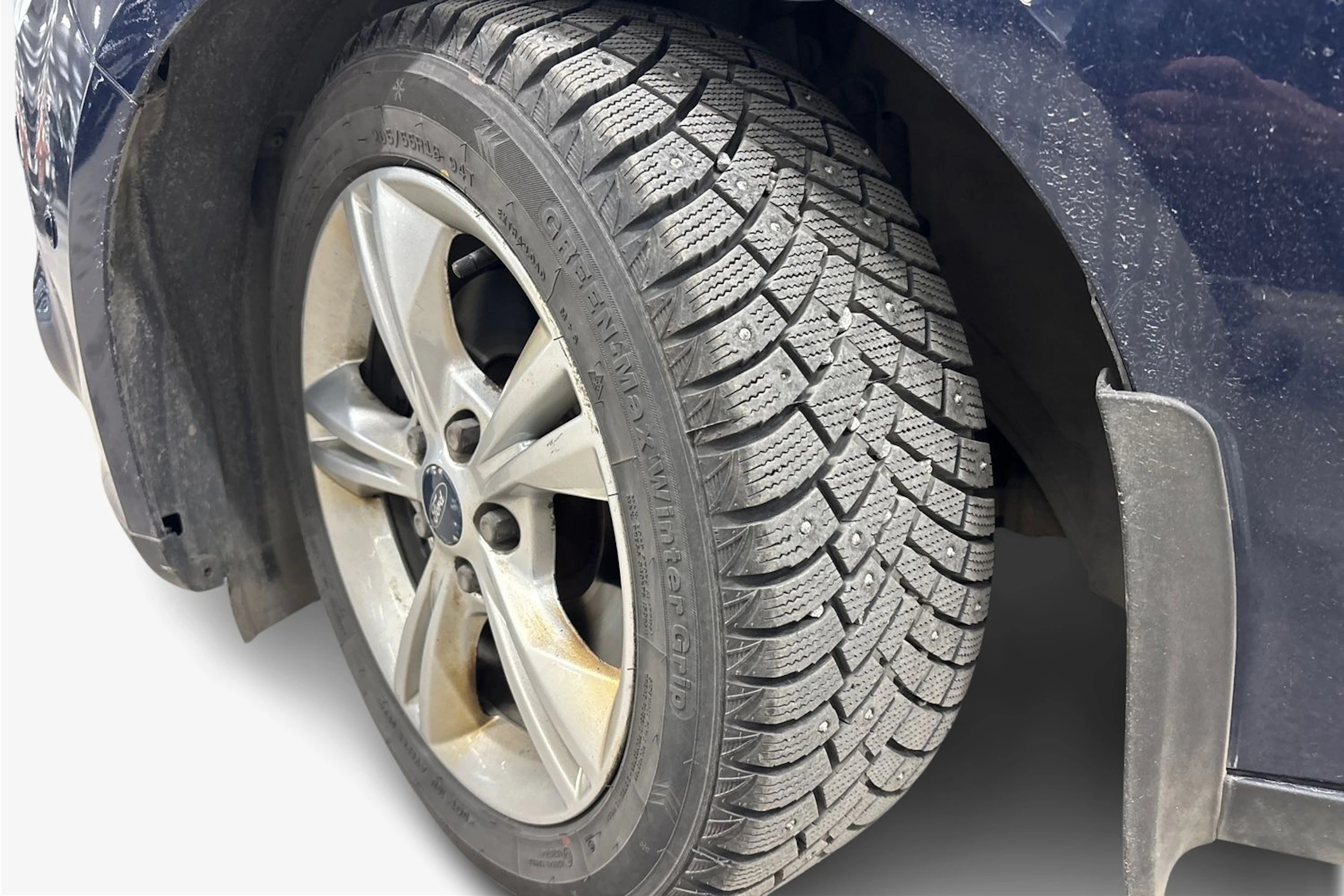 sininen Ford Focus 2012 kuva 9.