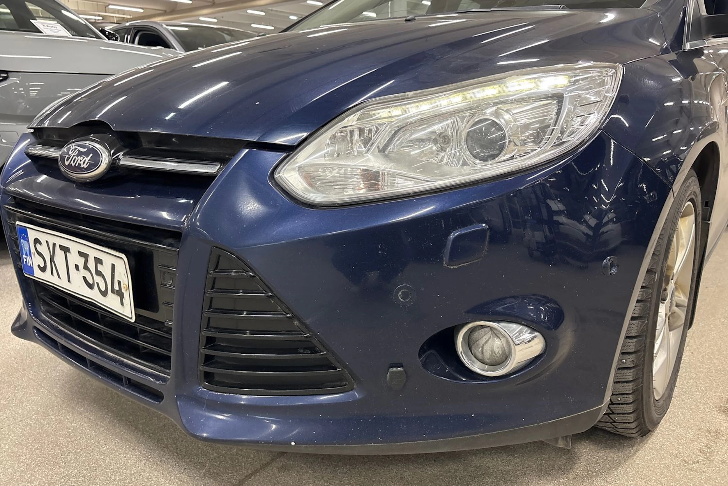 sininen Ford Focus 2012 kuva 14.