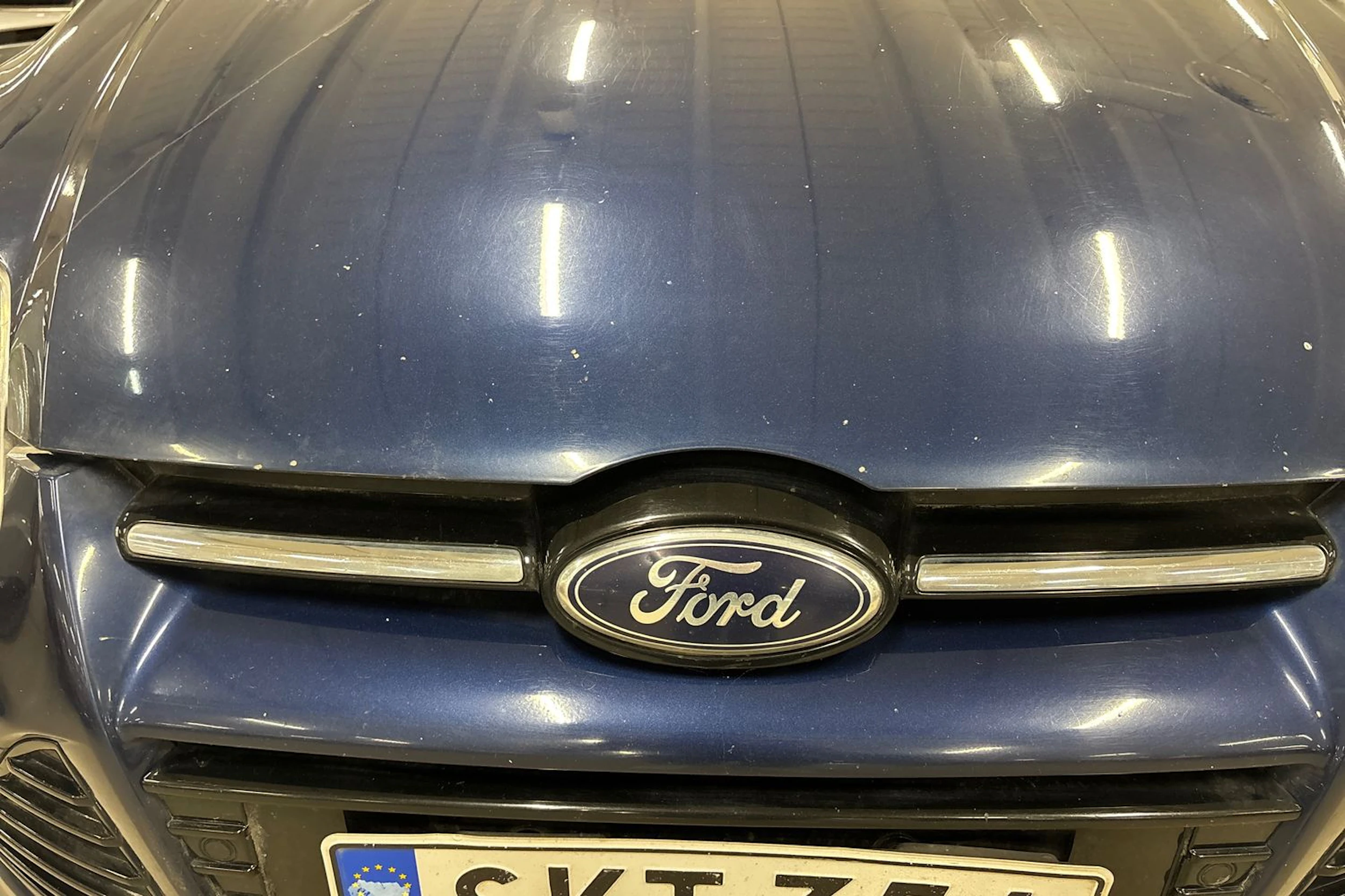 sininen Ford Focus 2012 kuva 16.