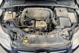 sininen Ford Focus 2012 kuva 29.