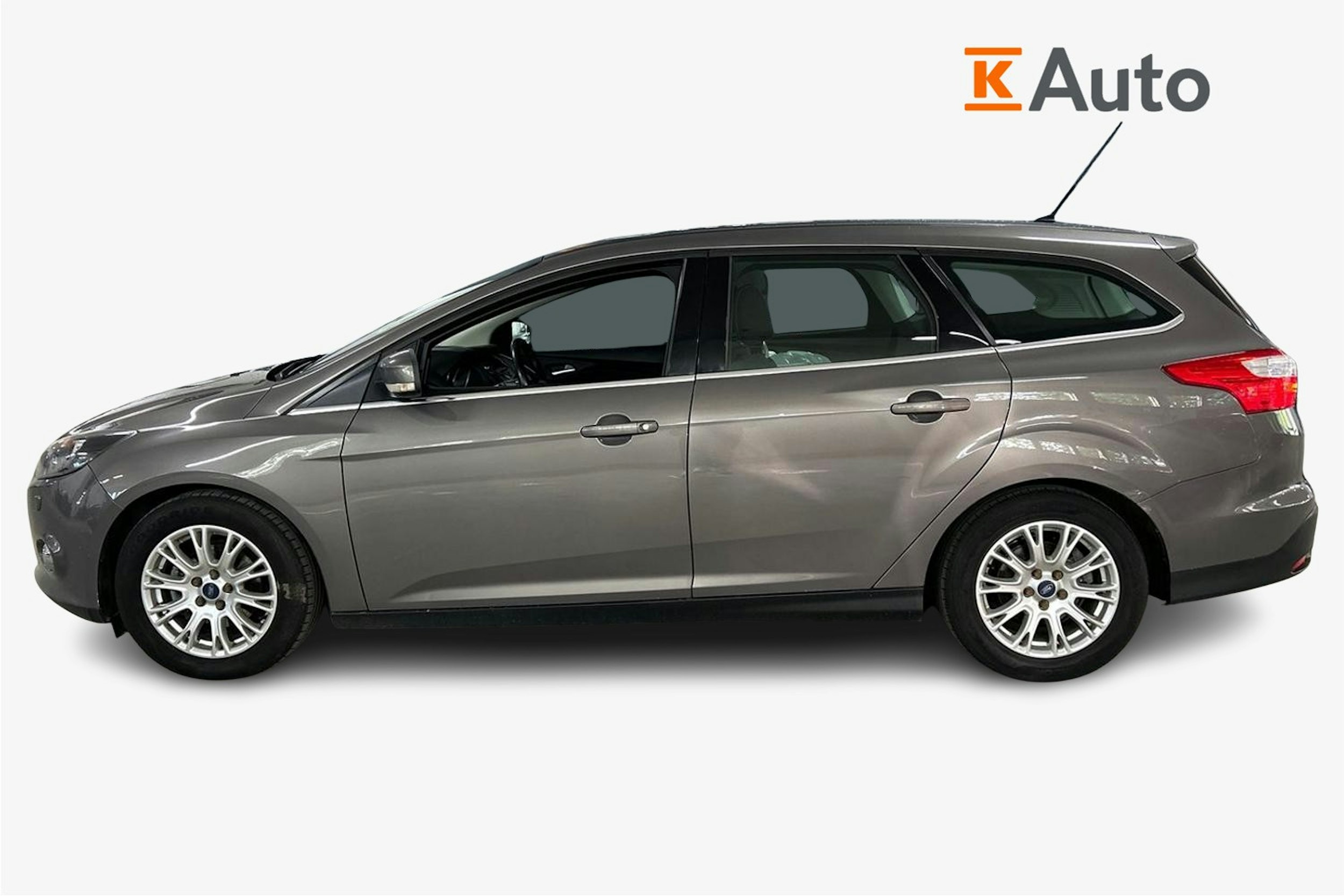 ruskea (beige) Ford Focus 2012 kuva 6.