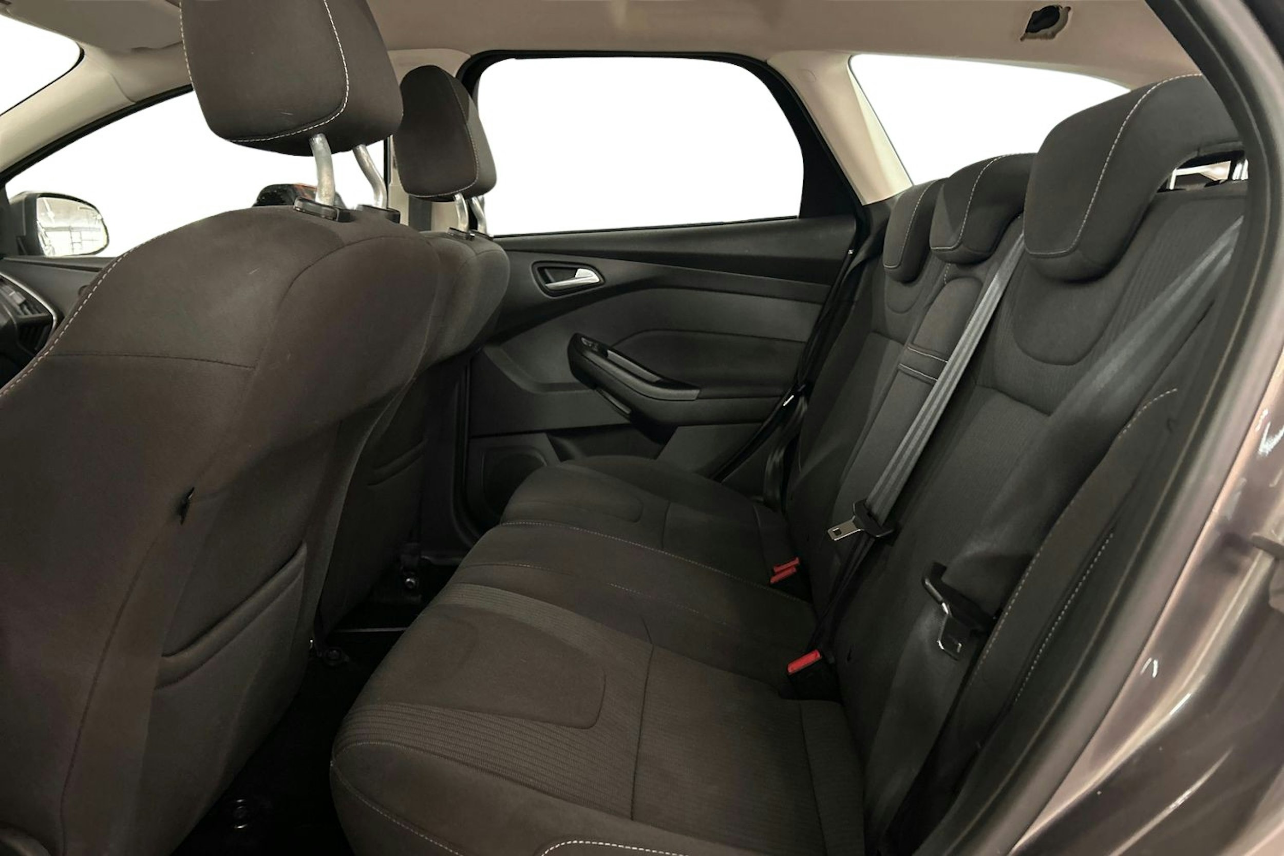ruskea (beige) Ford Focus 2012 kuva 10.