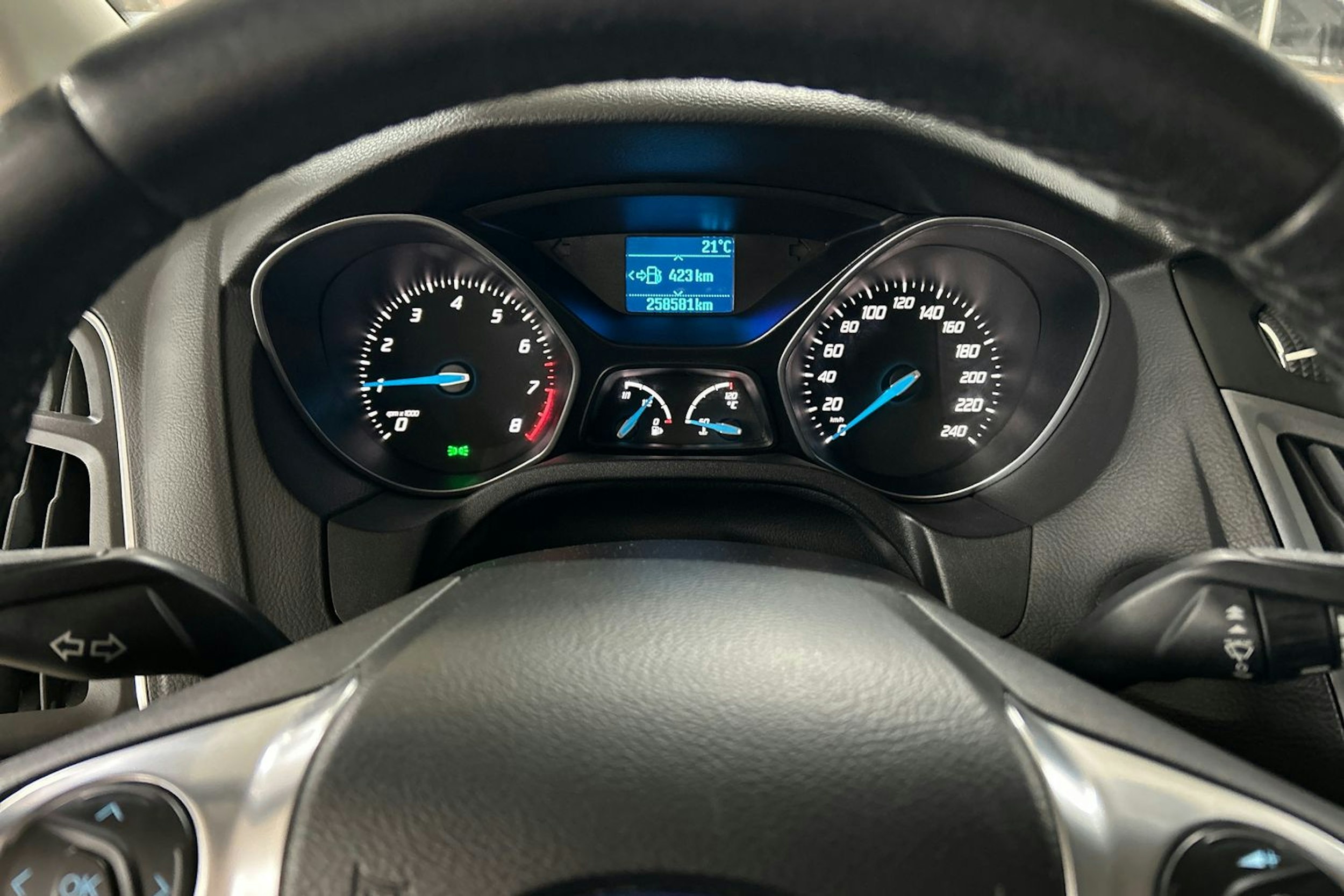 ruskea (beige) Ford Focus 2012 kuva 17.