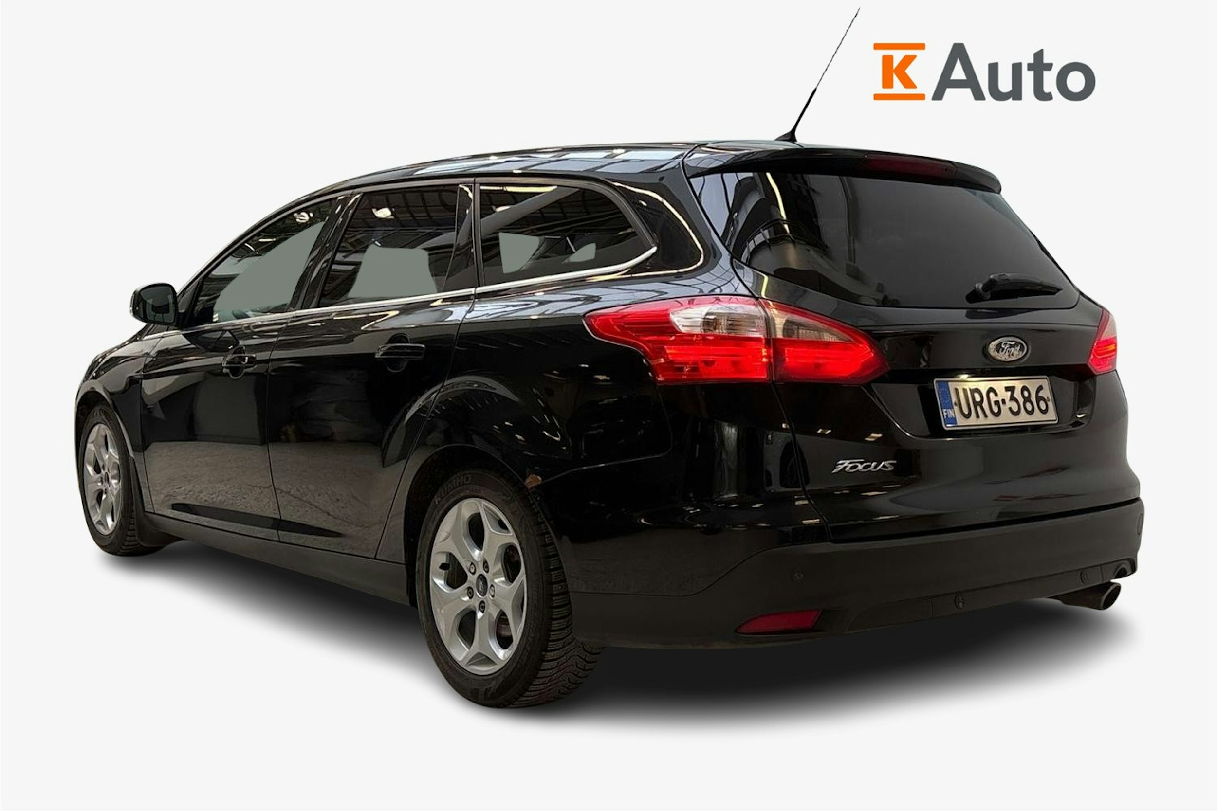 Musta Ford FOCUS 2012 kuva 2.