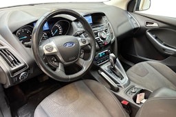 Musta Ford FOCUS 2012 kuva 6.