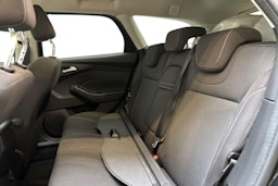 Musta Ford FOCUS 2012 kuva 8.