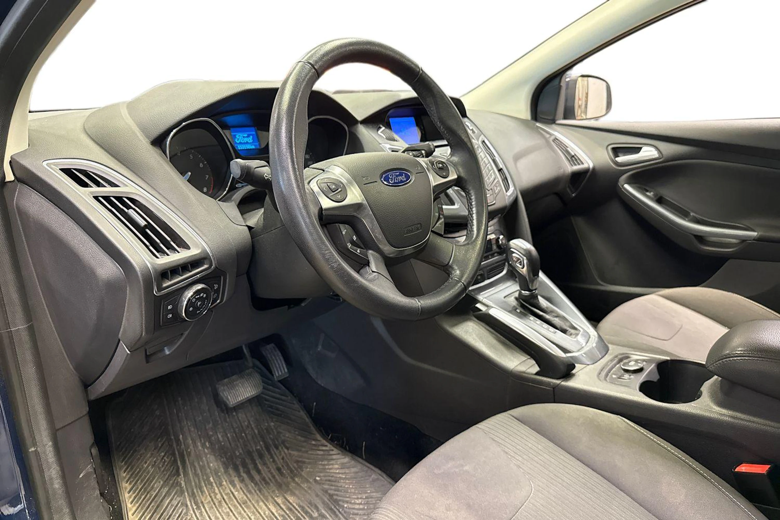 sininen Ford Focus 2012 kuva 3.
