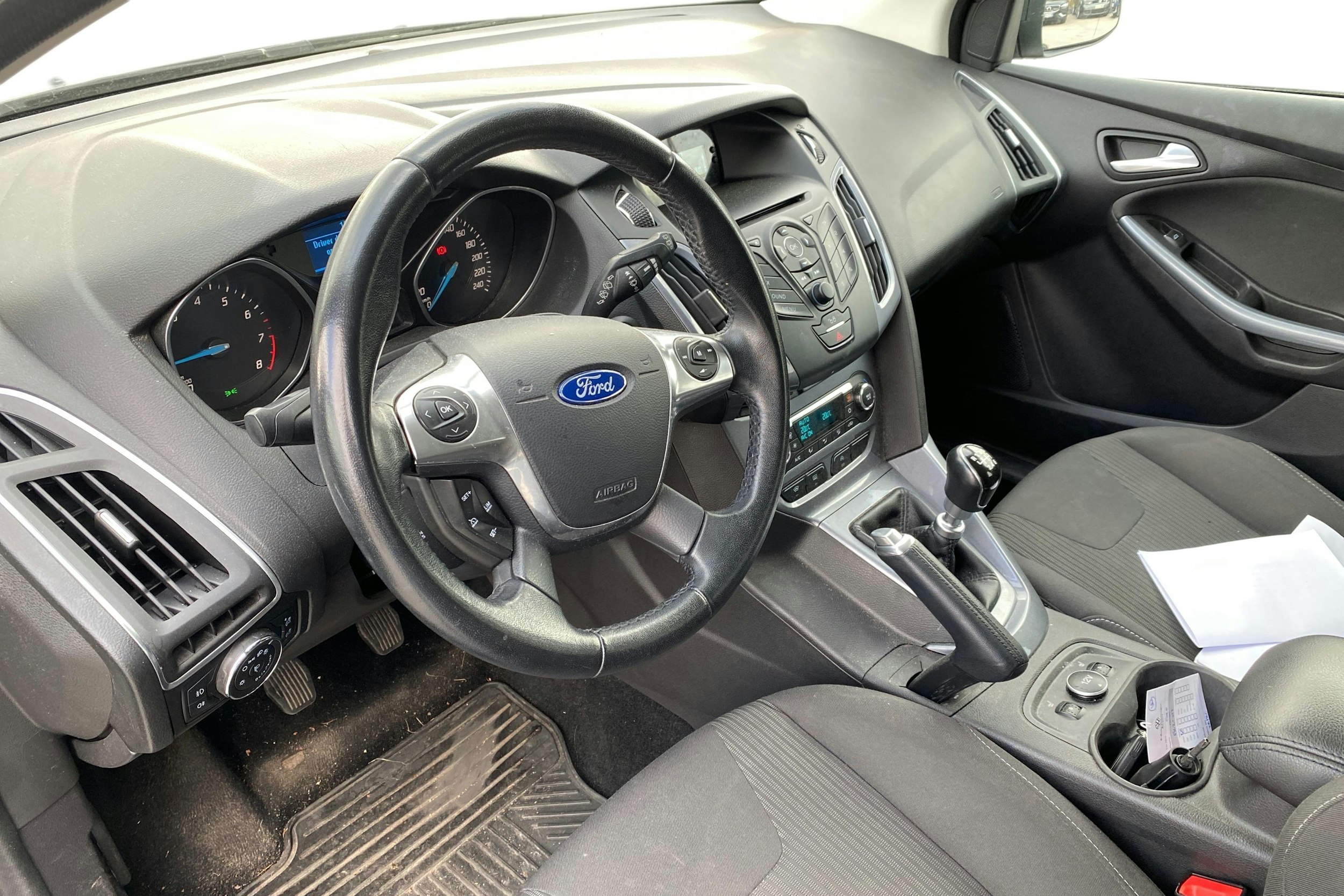 Musta Ford FOCUS 2013 kuva 3.