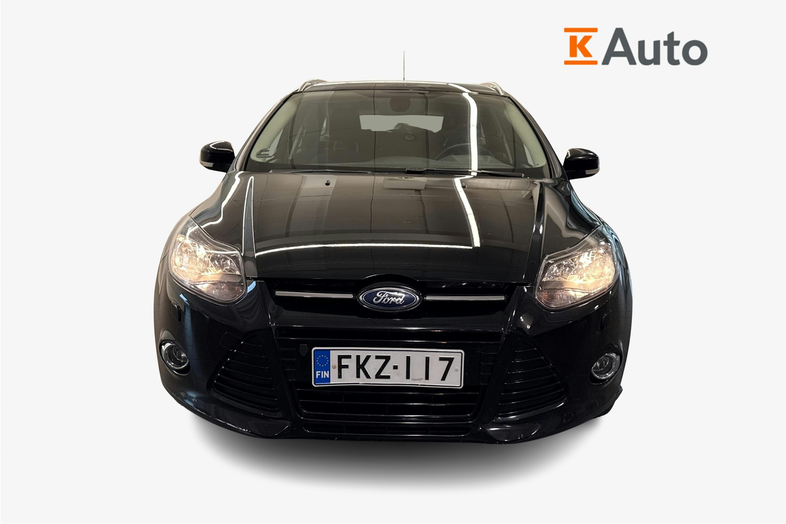 Musta Ford FOCUS 2013 kuva 5.