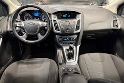 Musta Ford FOCUS 2013 kuva 9.