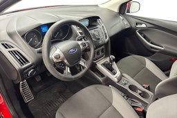 punainen Ford Focus 2013 kuva 6.